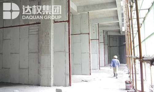 保溫輕質(zhì)隔墻板變形、開裂常見原因有哪些？