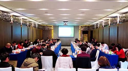 武漢達權(quán)集團參加湖北省墻體材料行業(yè)協(xié)會召開三屆三次理事會