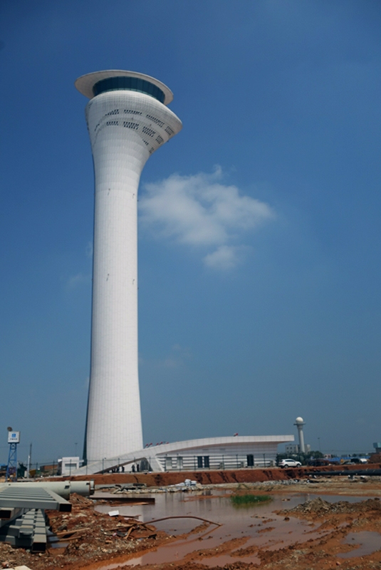 天河機場指揮塔